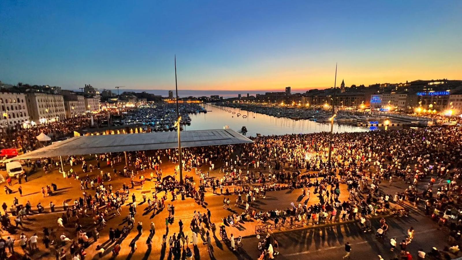 Apartmán Face Au Vieux Port Vue 180 De Notre Dame Au Panier Marseille Pokoj fotografie