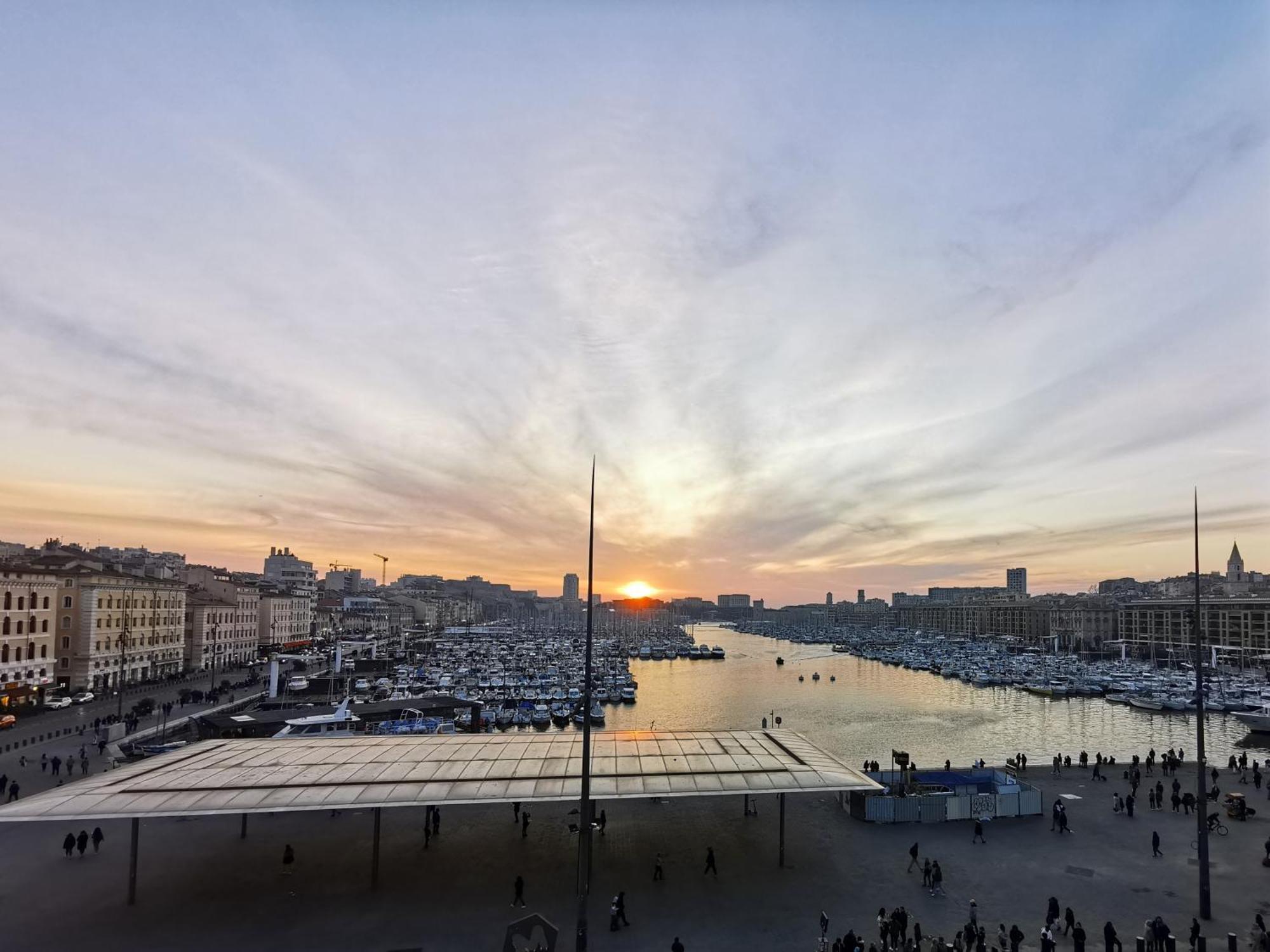 Apartmán Face Au Vieux Port Vue 180 De Notre Dame Au Panier Marseille Pokoj fotografie